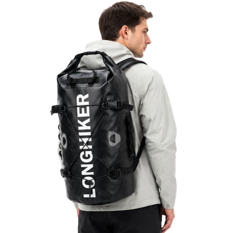 A 30 L roll-top for the commute