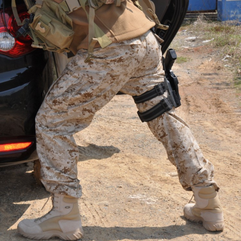 camo cargo pants beige