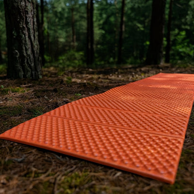 Insulated sleeping mat