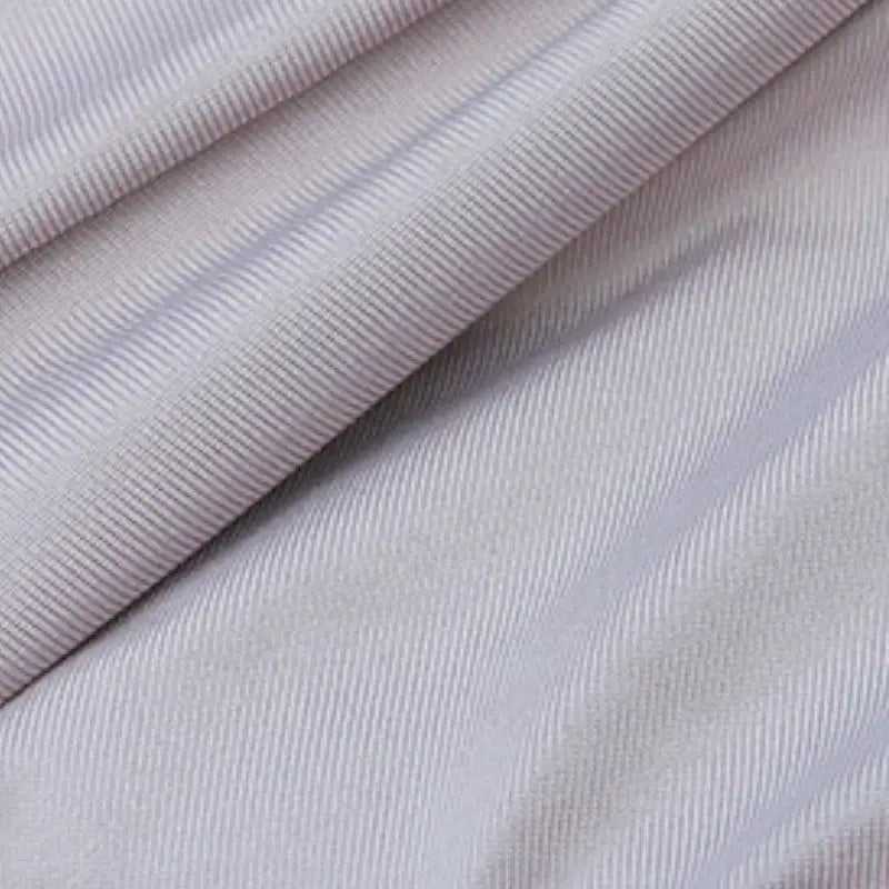 Sleeping bag liner with zipper