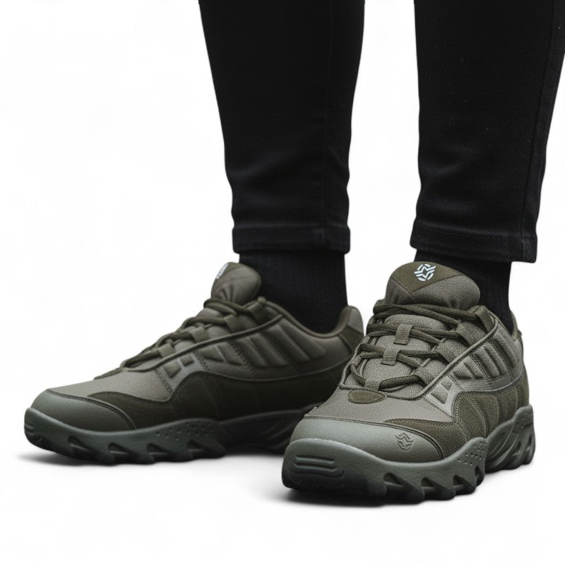 Tactical hiking boots