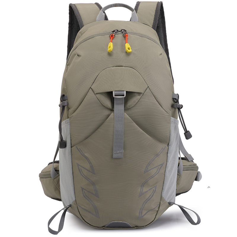 Lightweight daypack for hiking