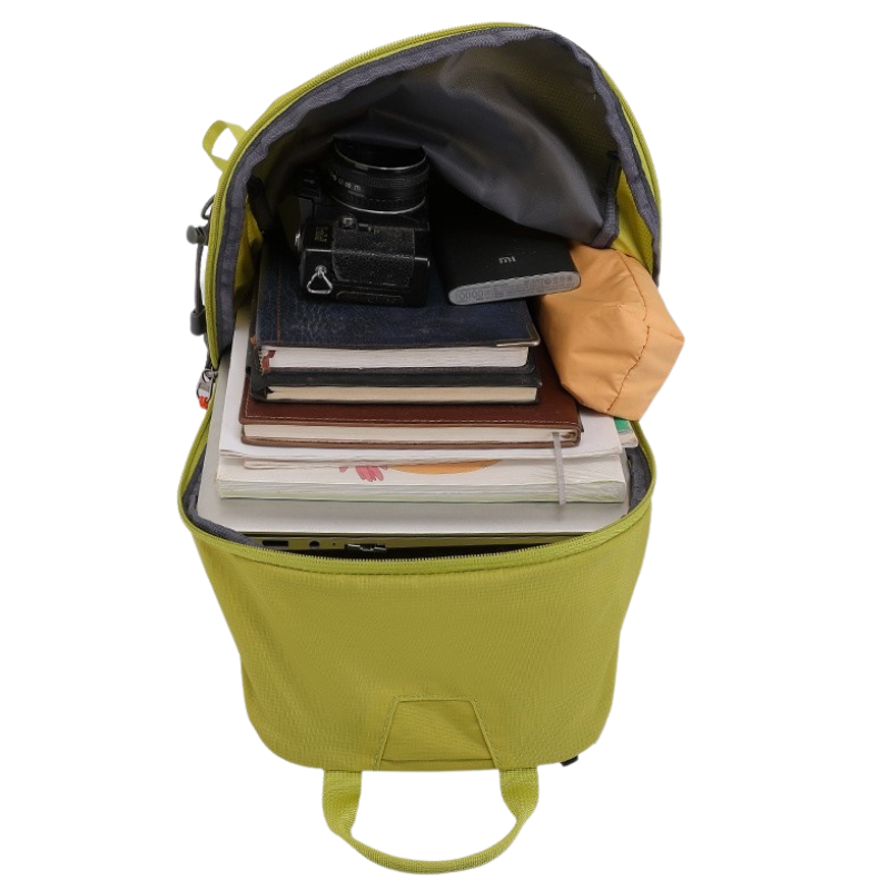 Lightweight daypack for hiking