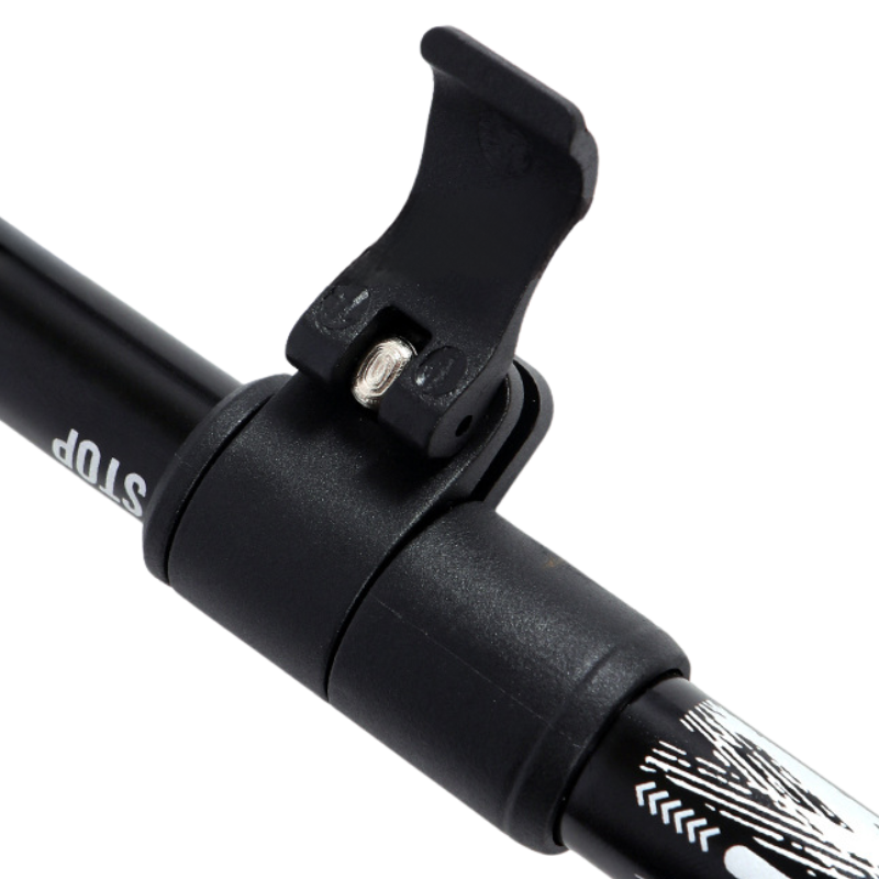 Folding trekking poles