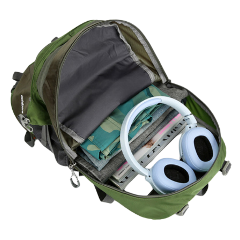 Hiking backpack with rain cover