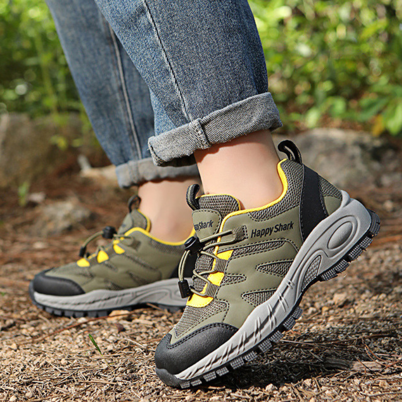 Childrens hiking shoes