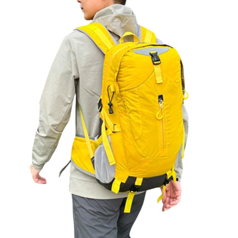 Lightweight hiking backpack