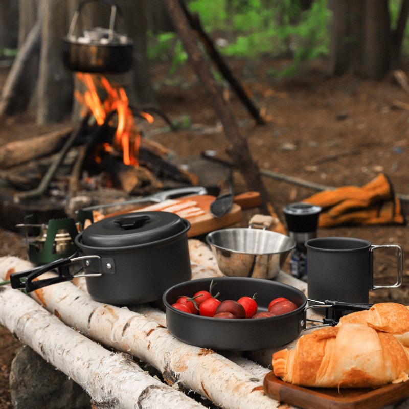 Non stick camping cookware set