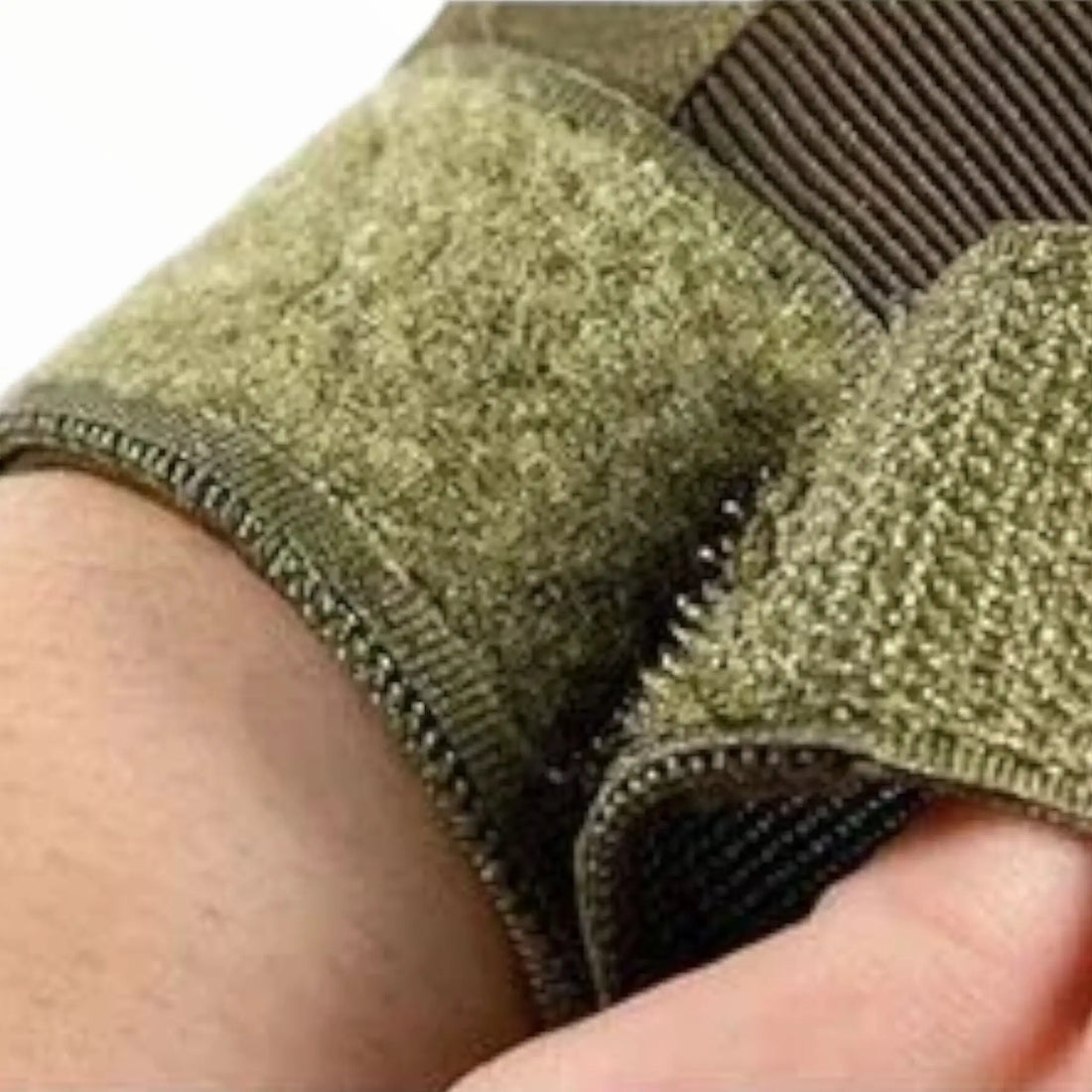 Green tactical gloves