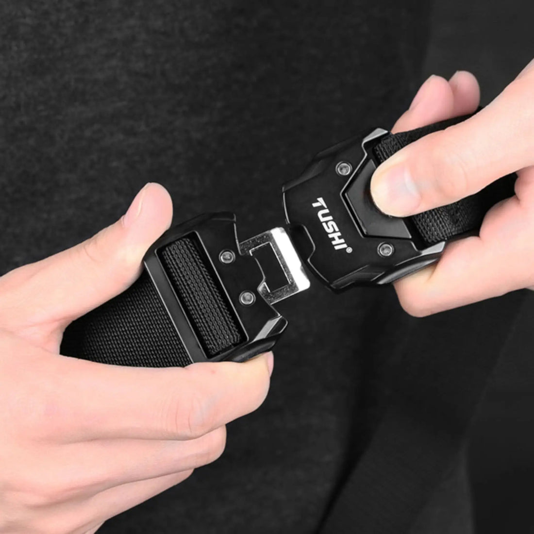 Elastic tactical belt