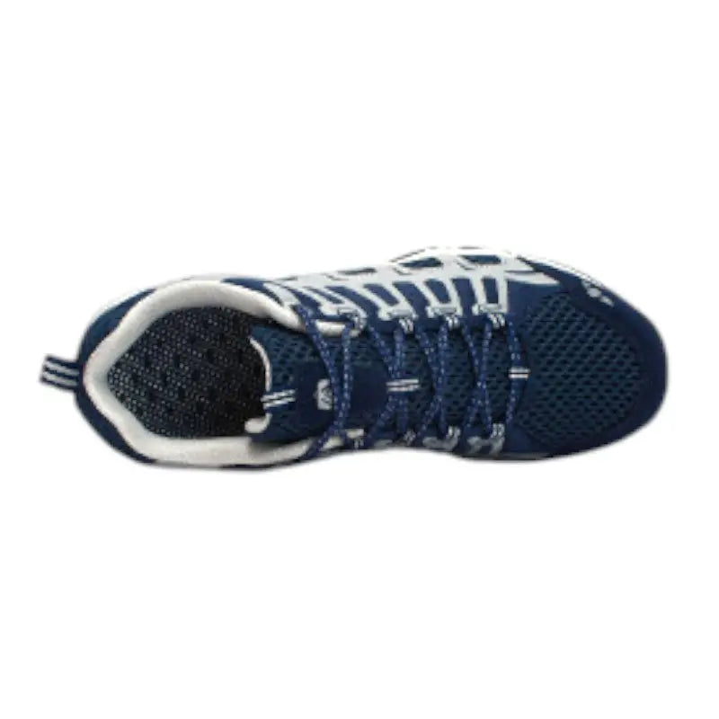 Low hiking shoes