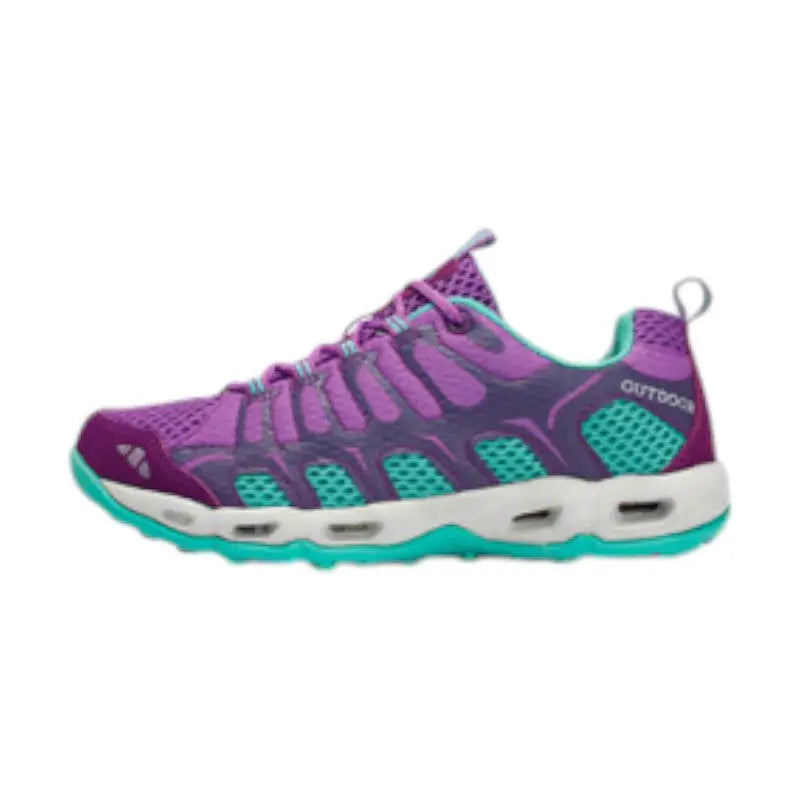 Low hiking shoes