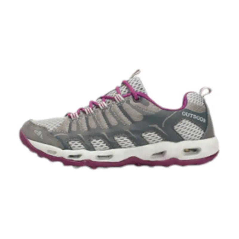 Low hiking shoes