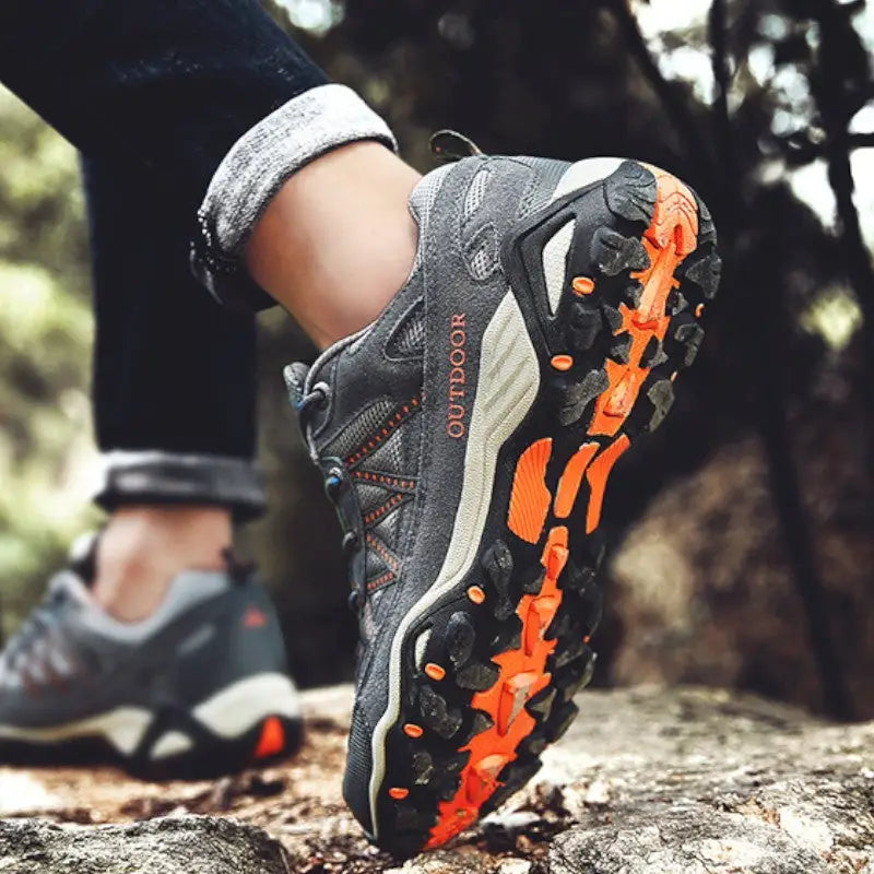 Breathable hiking shoes