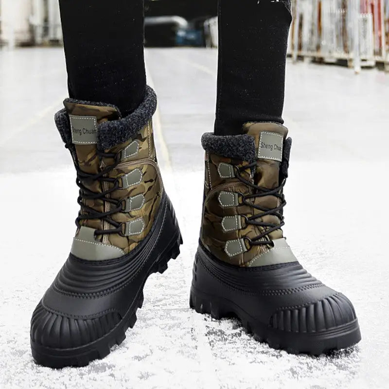 Lightweight snow boots