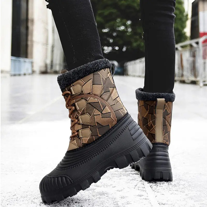 Lightweight snow boots