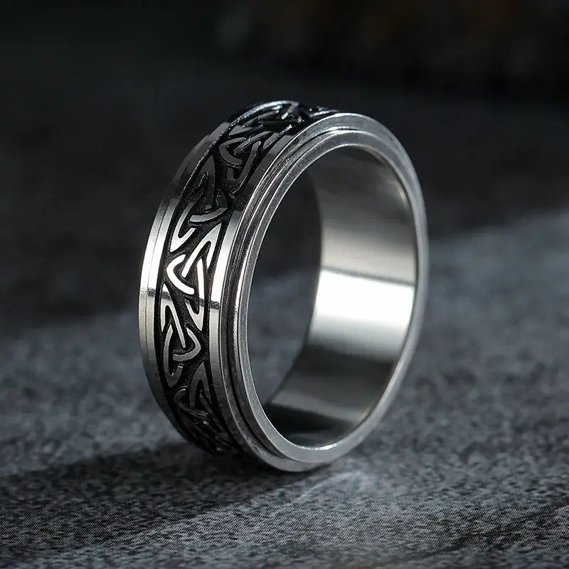 Mens celtic ring