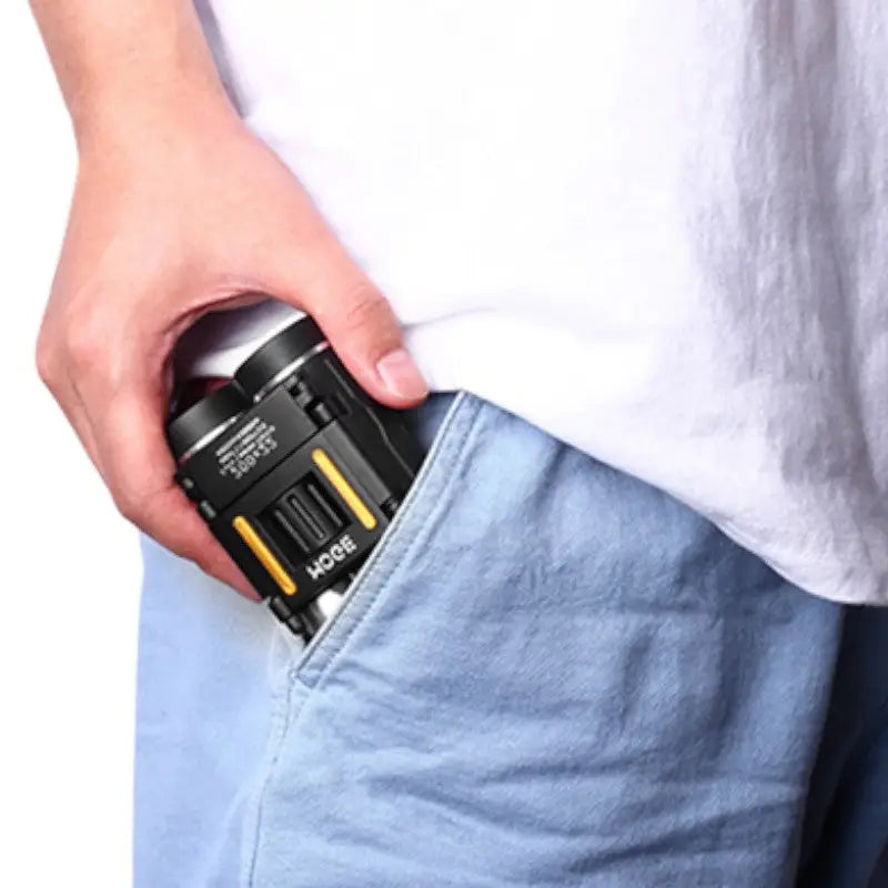 Compact binoculars