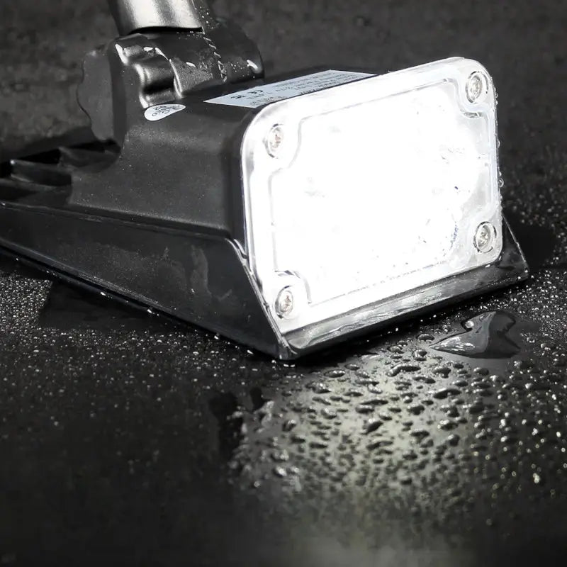 Solar garden spotlight