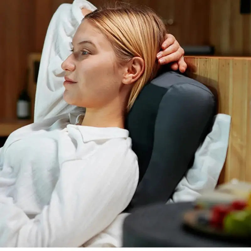 Inflatable backpacking pillow