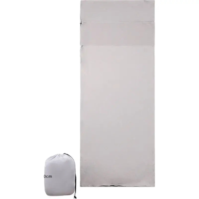 Sleeping bag liner with zipper